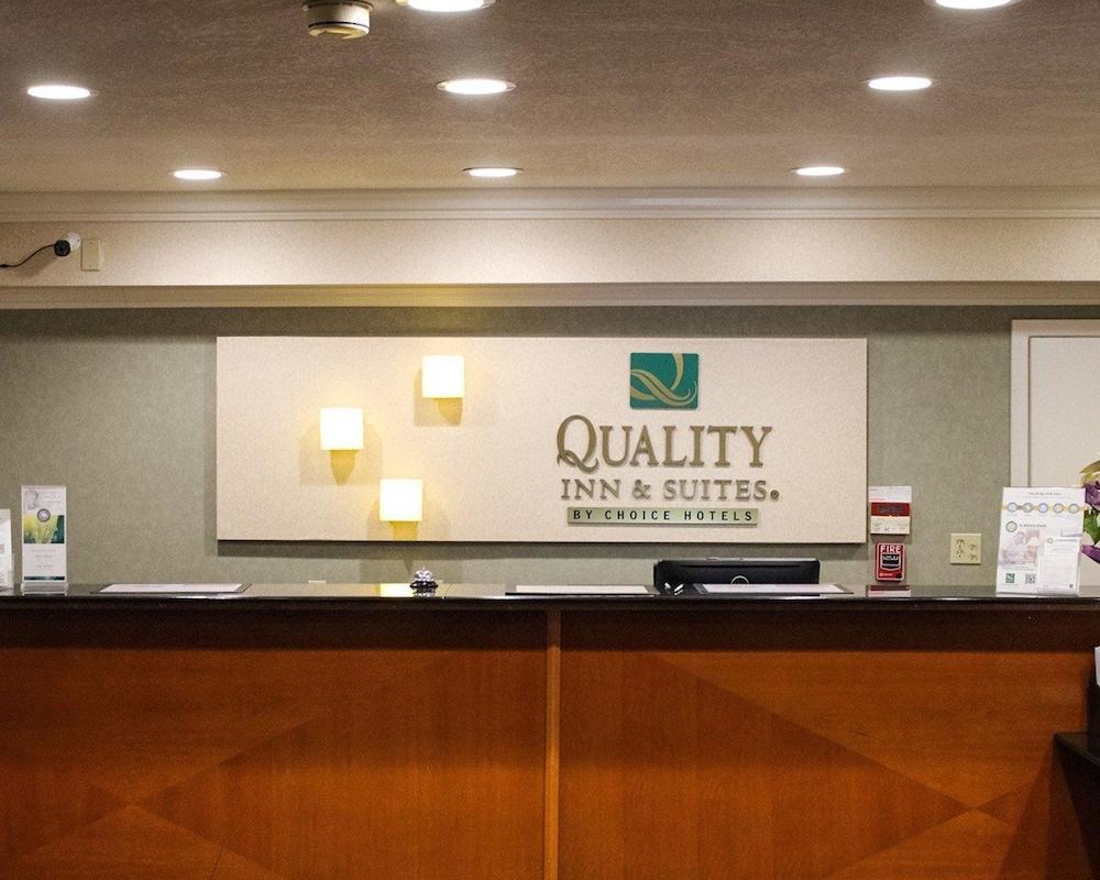 Quality Inn & Suites Oceanside Near Camp Pendleton エクステリア 写真