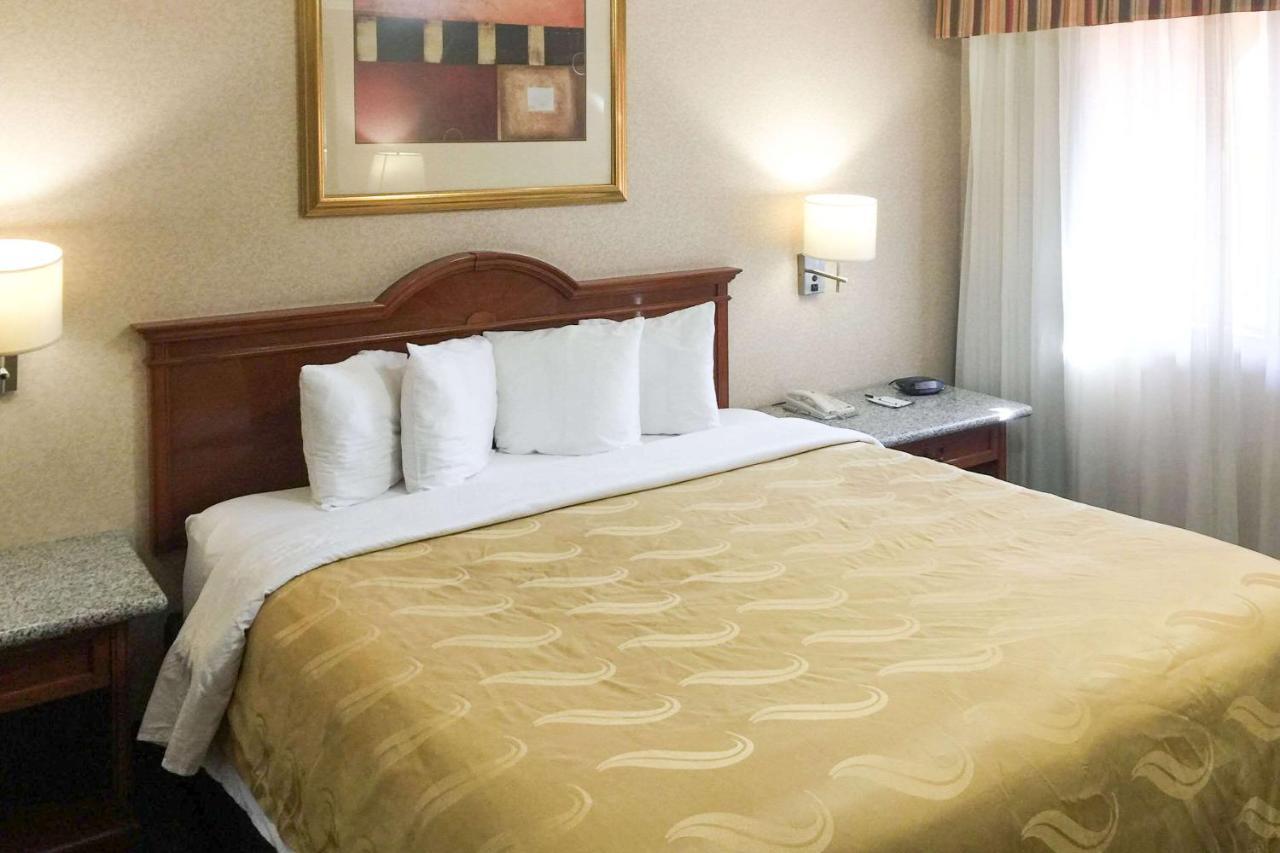 Quality Inn & Suites Oceanside Near Camp Pendleton エクステリア 写真