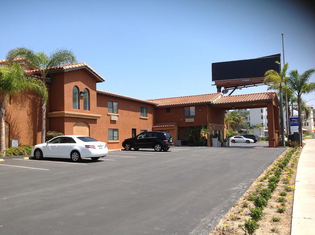 Quality Inn & Suites Oceanside Near Camp Pendleton エクステリア 写真