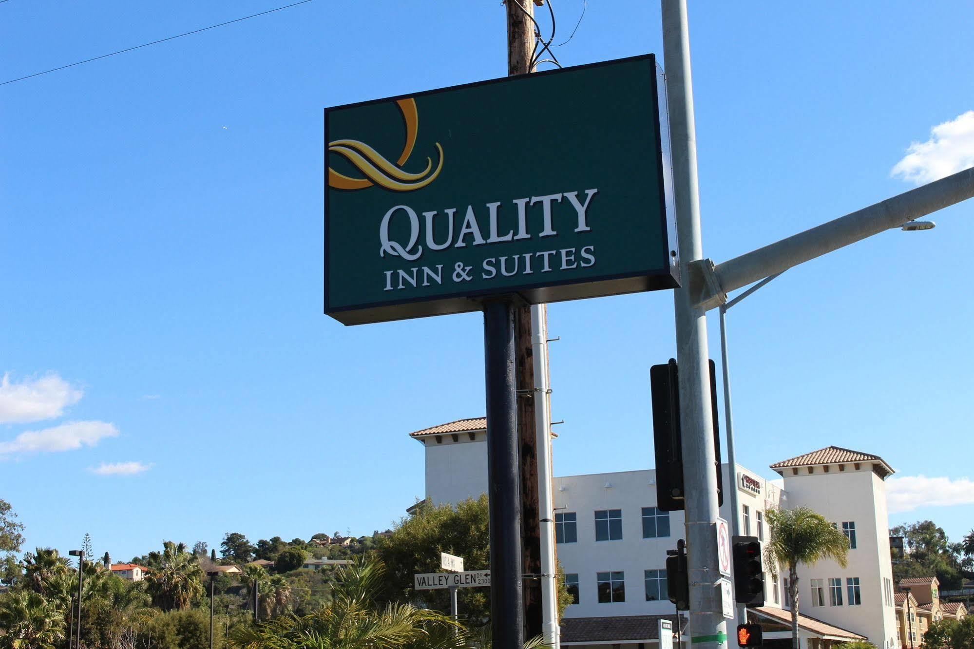 Quality Inn & Suites Oceanside Near Camp Pendleton エクステリア 写真